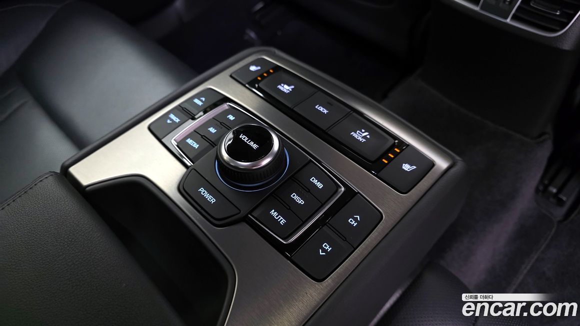 Hyundai Genesis 2016