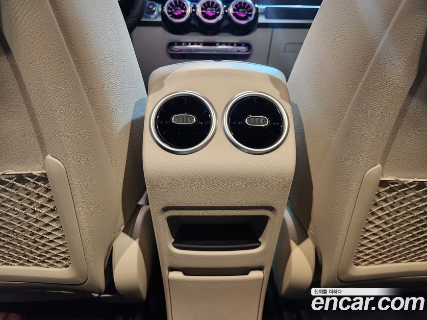 Mercedes-Benz EQB 2026