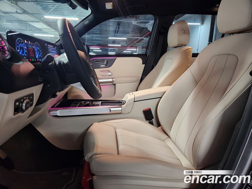 Mercedes-Benz EQB 2026