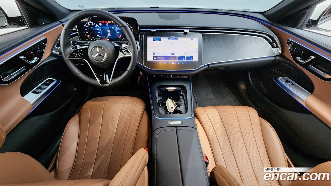 Mercedes-Benz E-Class 2024
