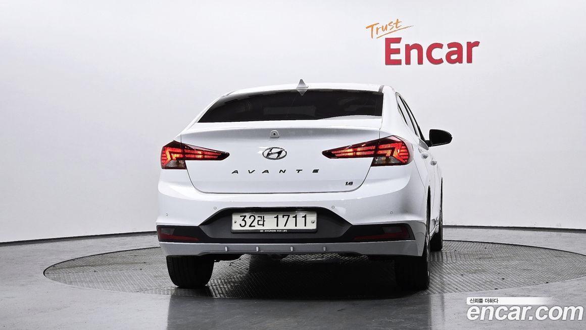 Hyundai AVANTE 2019