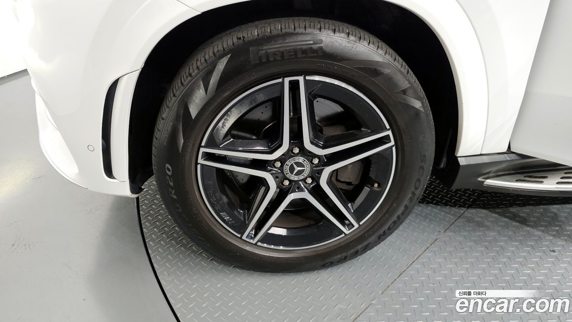 Mercedes-Benz GLE-Class 2021