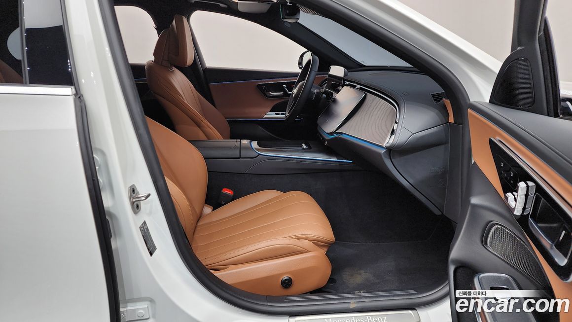 Mercedes-Benz E-Class 2024
