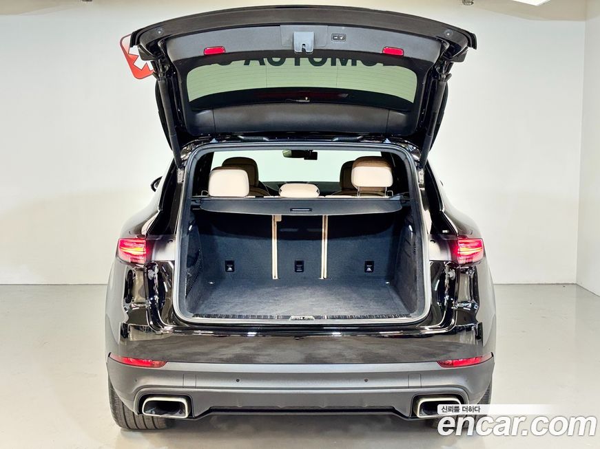 Porsche Cayenne 2021