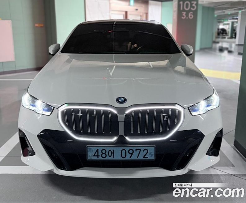 BMW i5 2024