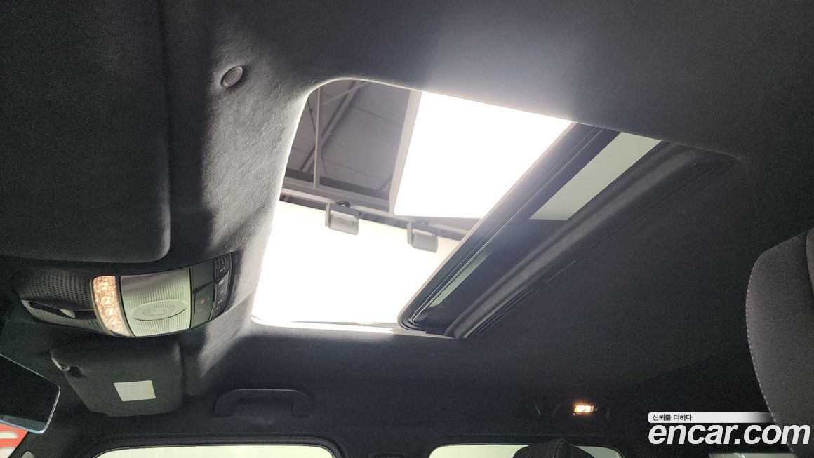 Mercedes-Benz G-Class 2023