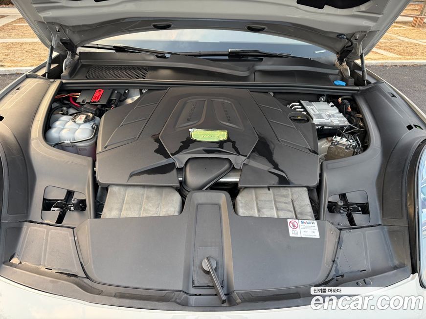 Porsche Cayenne 2023