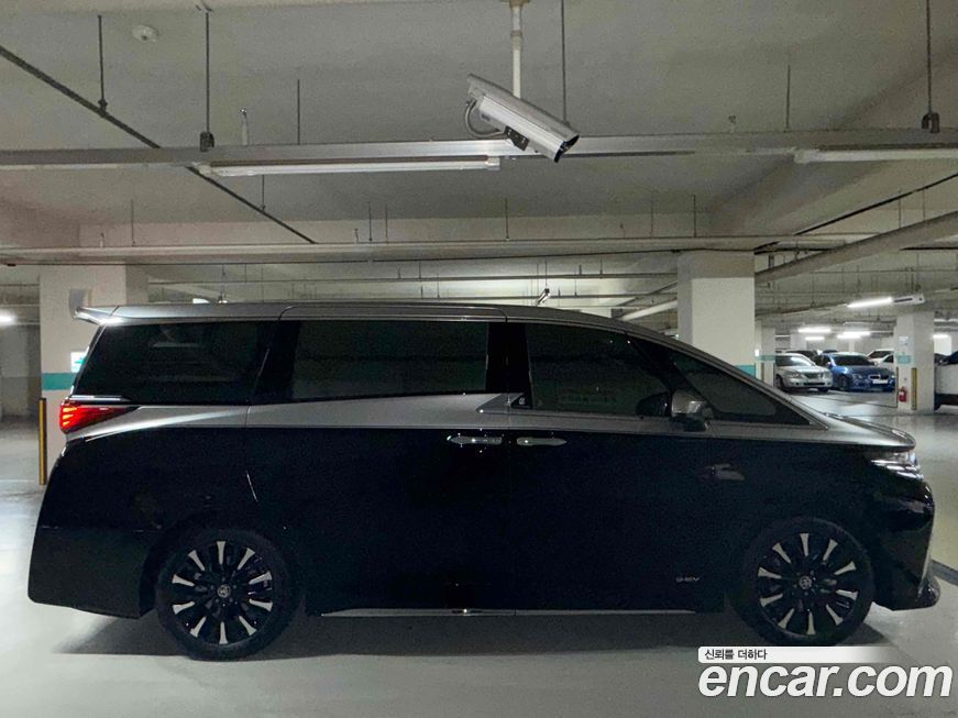 Toyota Alphard 2025