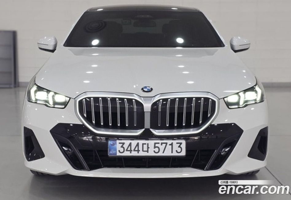 BMW 5-Series 2025