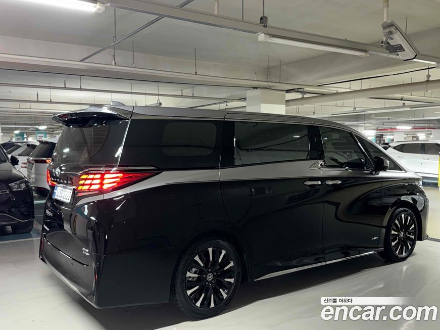 Toyota Alphard 2025