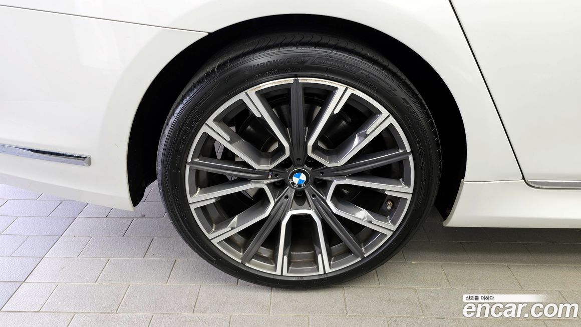 BMW 7-Series 2022