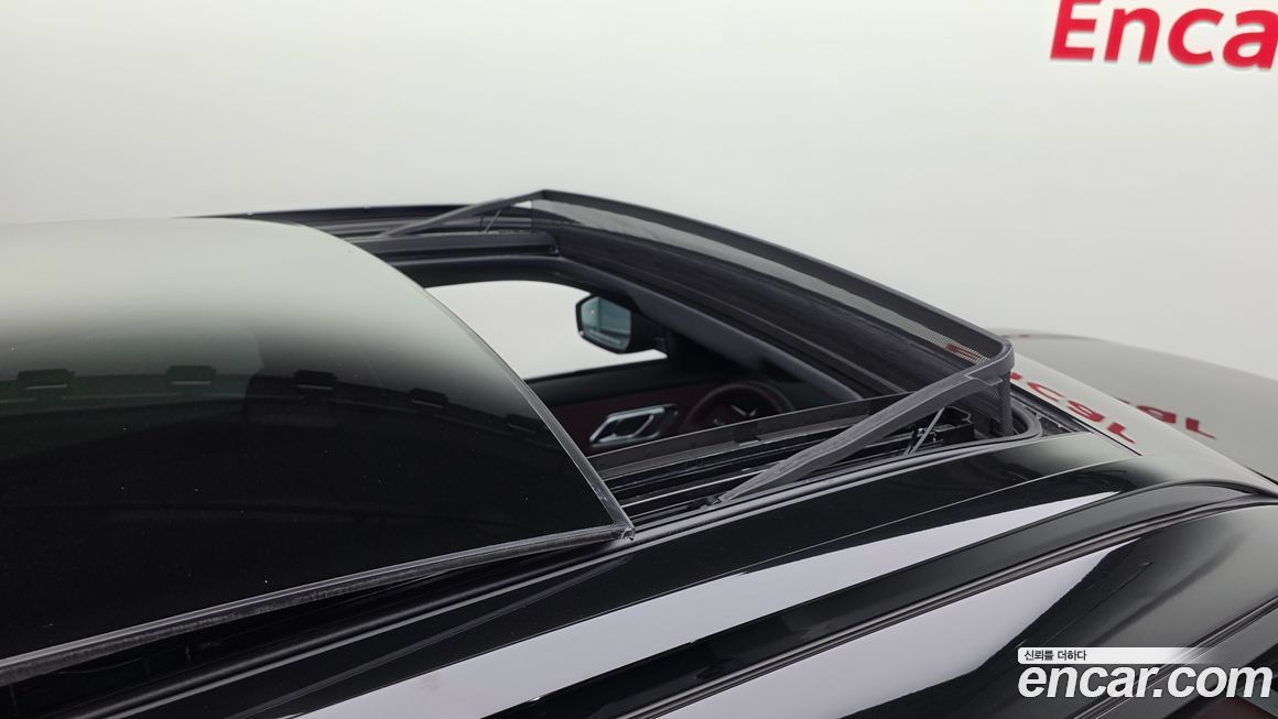 Land Rover Range Rover Velar 2025