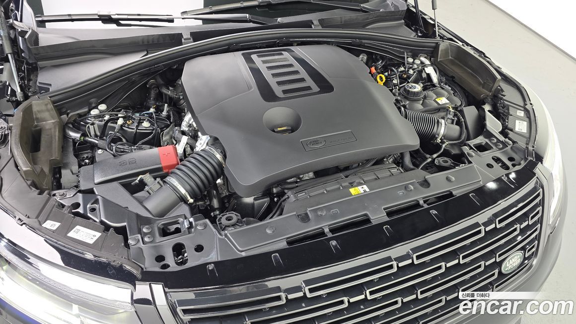 Land Rover Range Rover Velar 2025