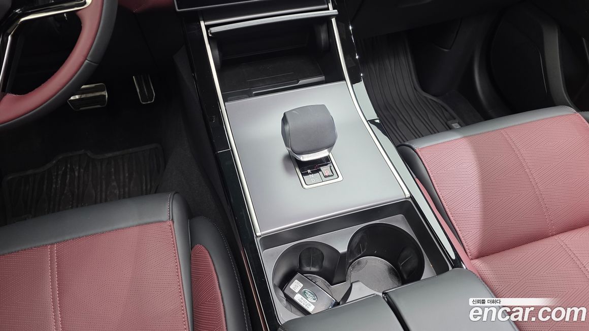 Land Rover Range Rover Velar 2025
