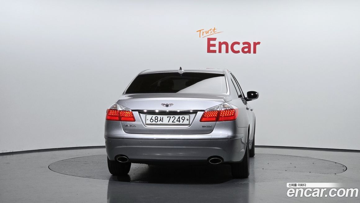 Hyundai Genesis 2010