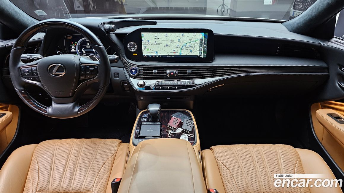 Lexus LS 2021