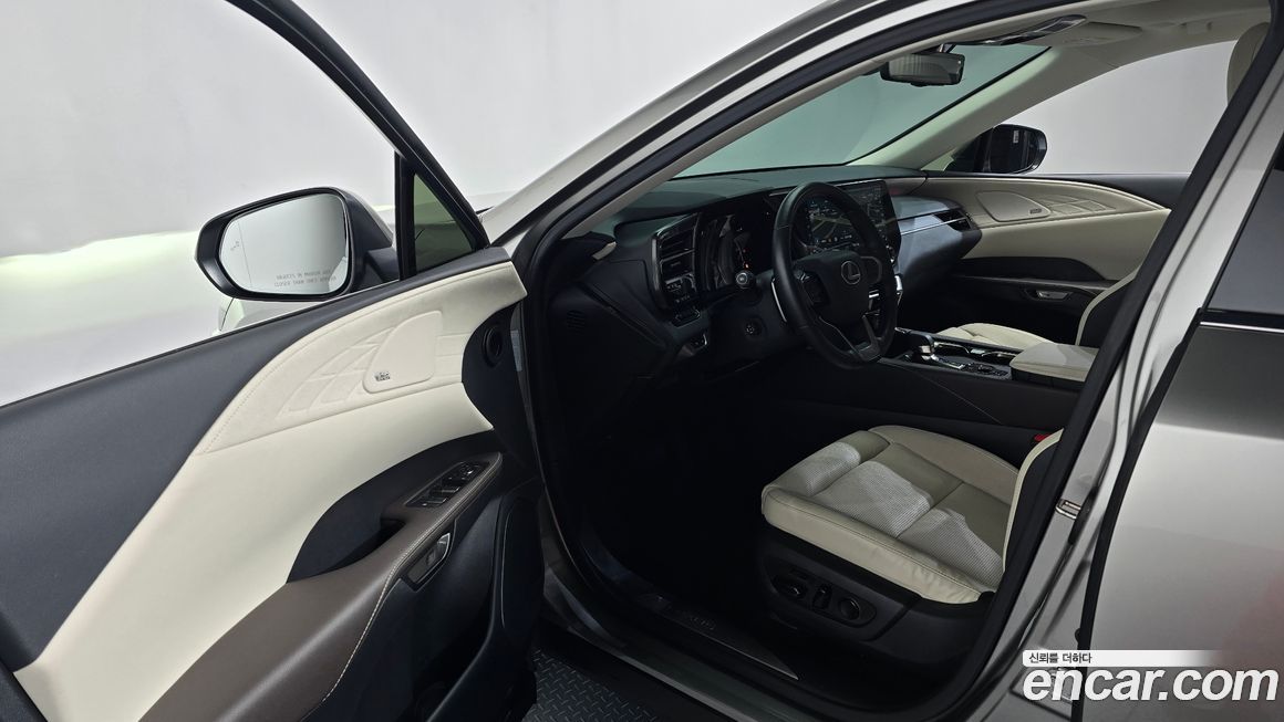 Lexus RX 2024