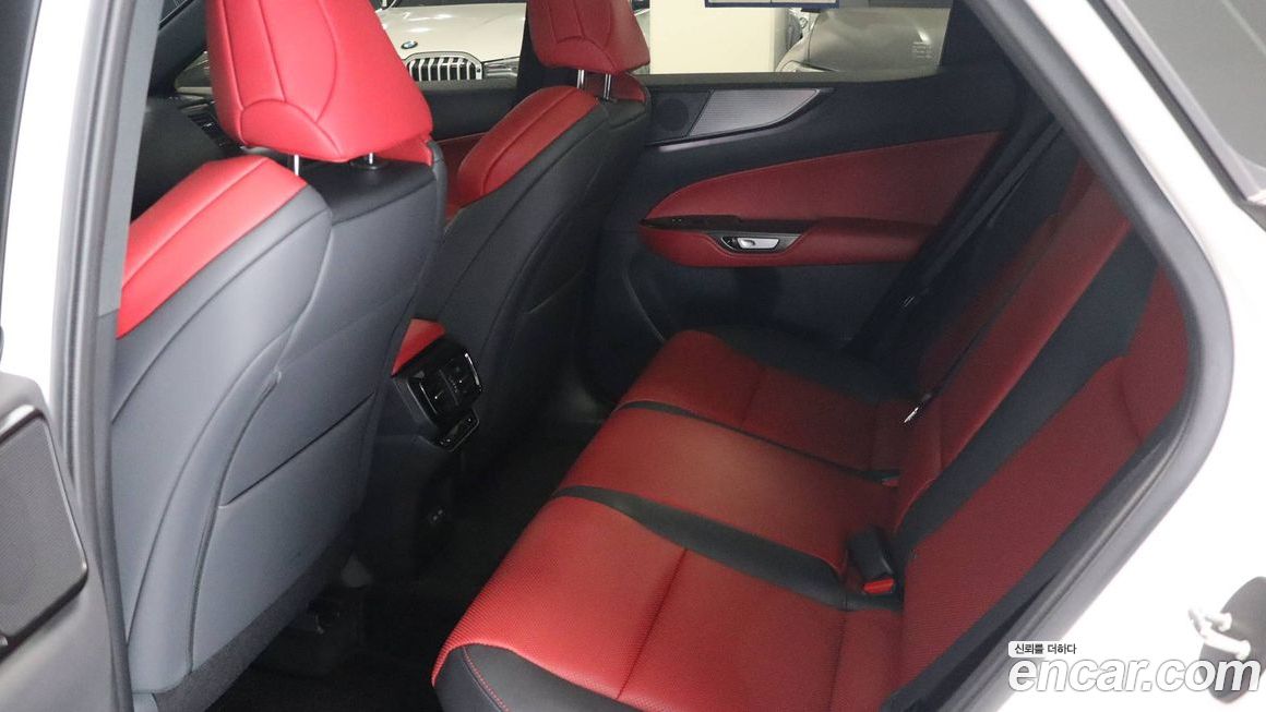 Lexus NX 2025