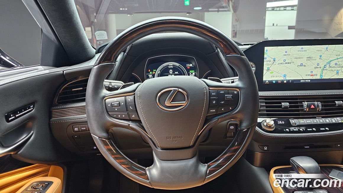 Lexus LS 2021