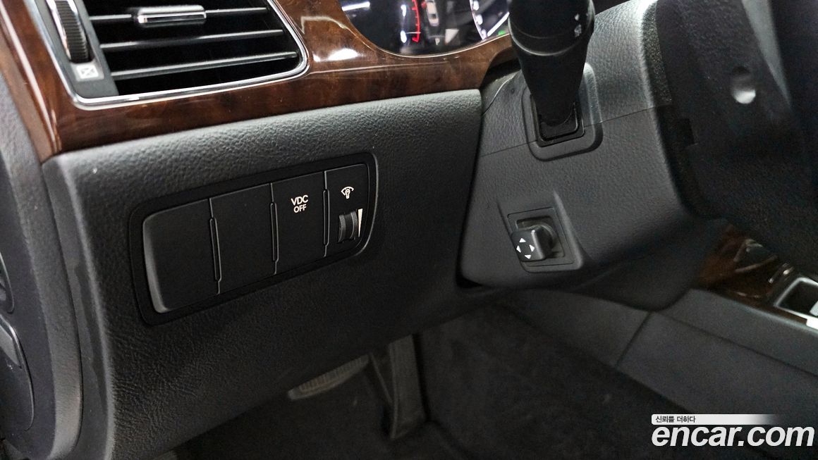 Hyundai Genesis 2010