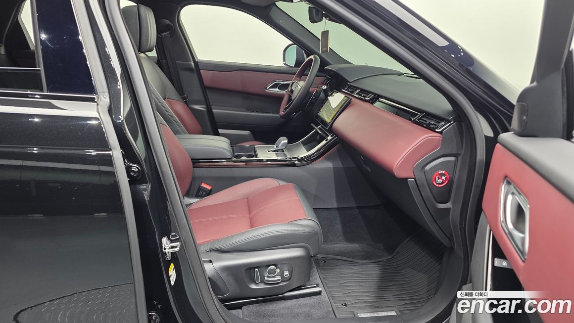 Land Rover Range Rover Velar 2025