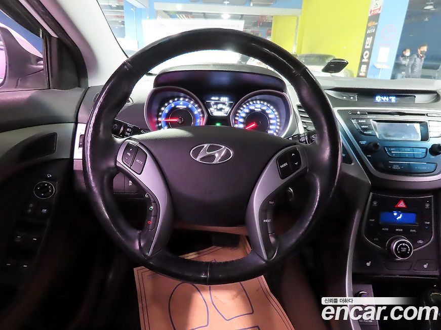 Hyundai AVANTE 2015