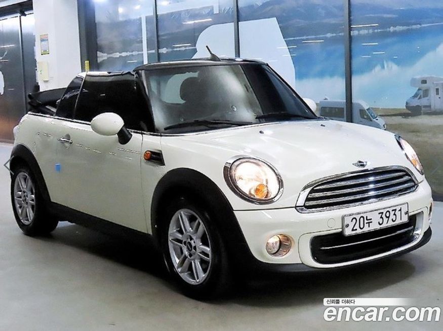 Mini Cooper Convertible 2011