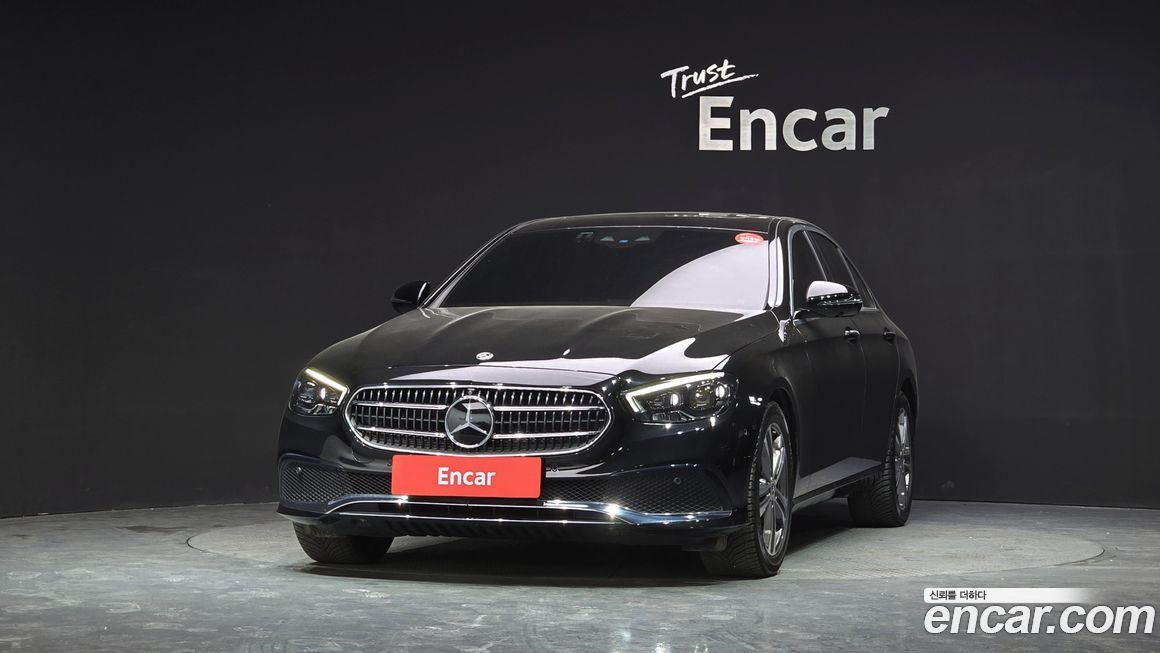 Mercedes-Benz E-Class 2022