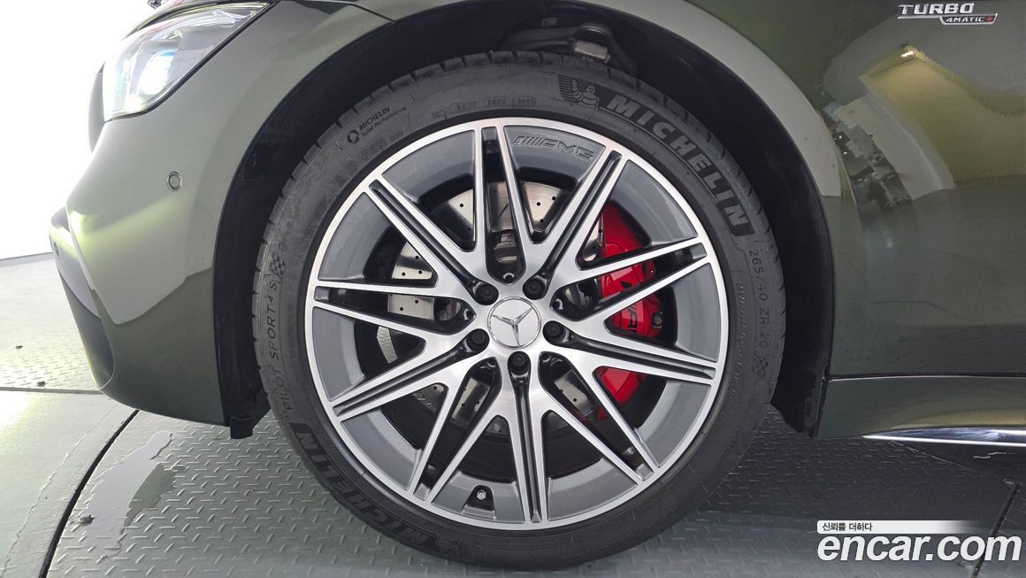 Mercedes-Benz AMG GT 2023