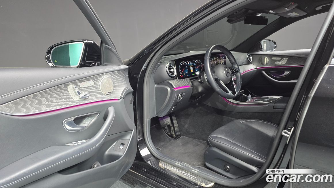 Mercedes-Benz E-Class 2022