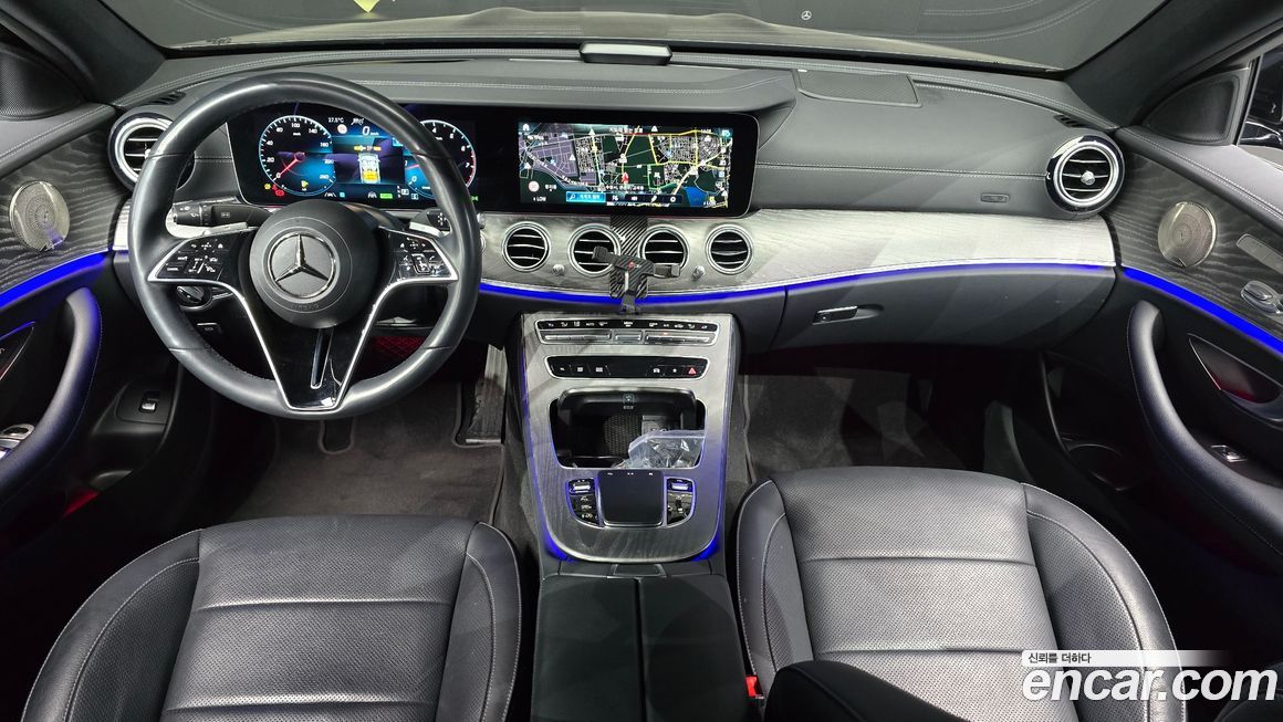 Mercedes-Benz E-Class 2022