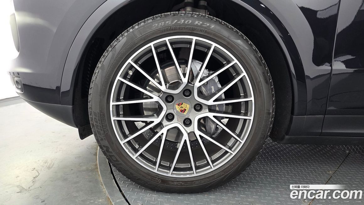 Porsche Cayenne 2021