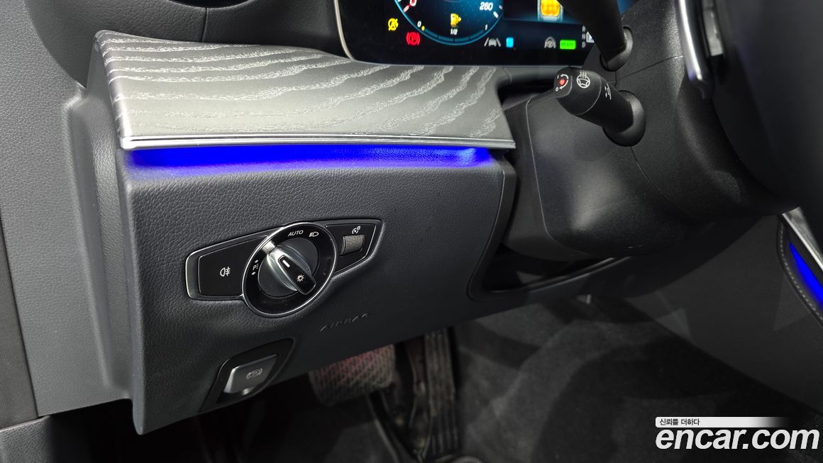 Mercedes-Benz E-Class 2022