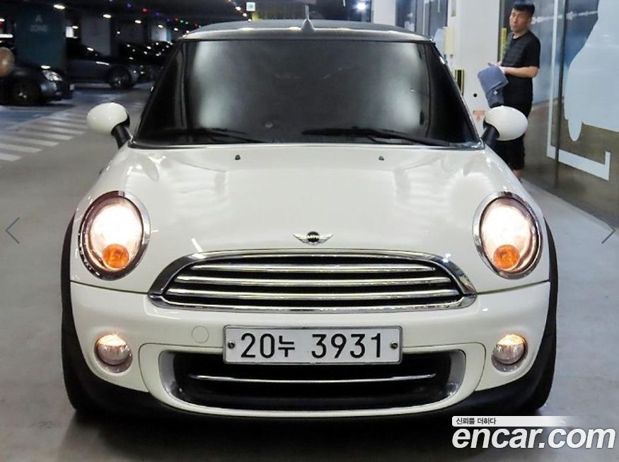 Mini Cooper Convertible 2011