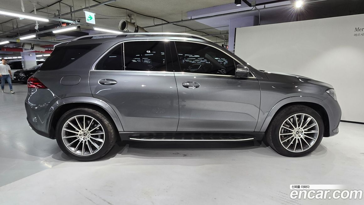 Mercedes-Benz GLE-Class 2025