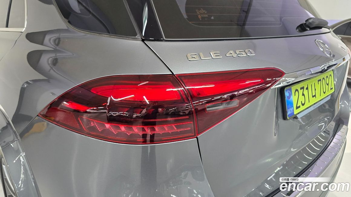 Mercedes-Benz GLE-Class 2025