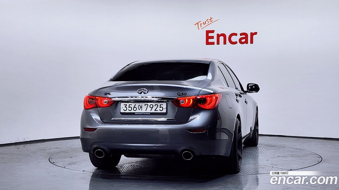 Infiniti Q50 2016