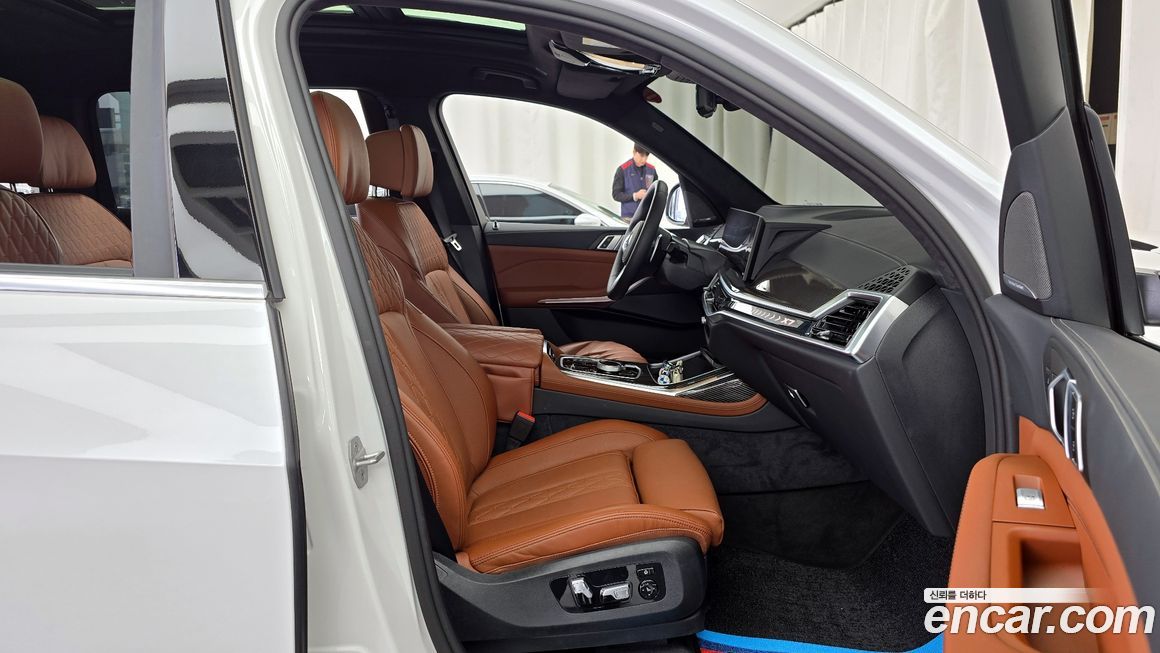 BMW X7 2025