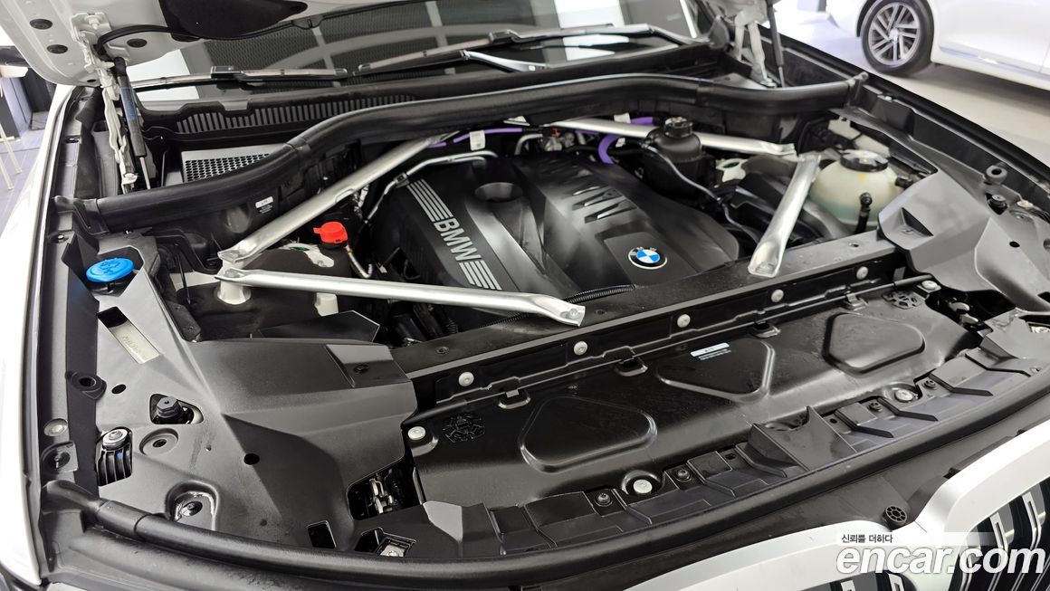 BMW X7 2025