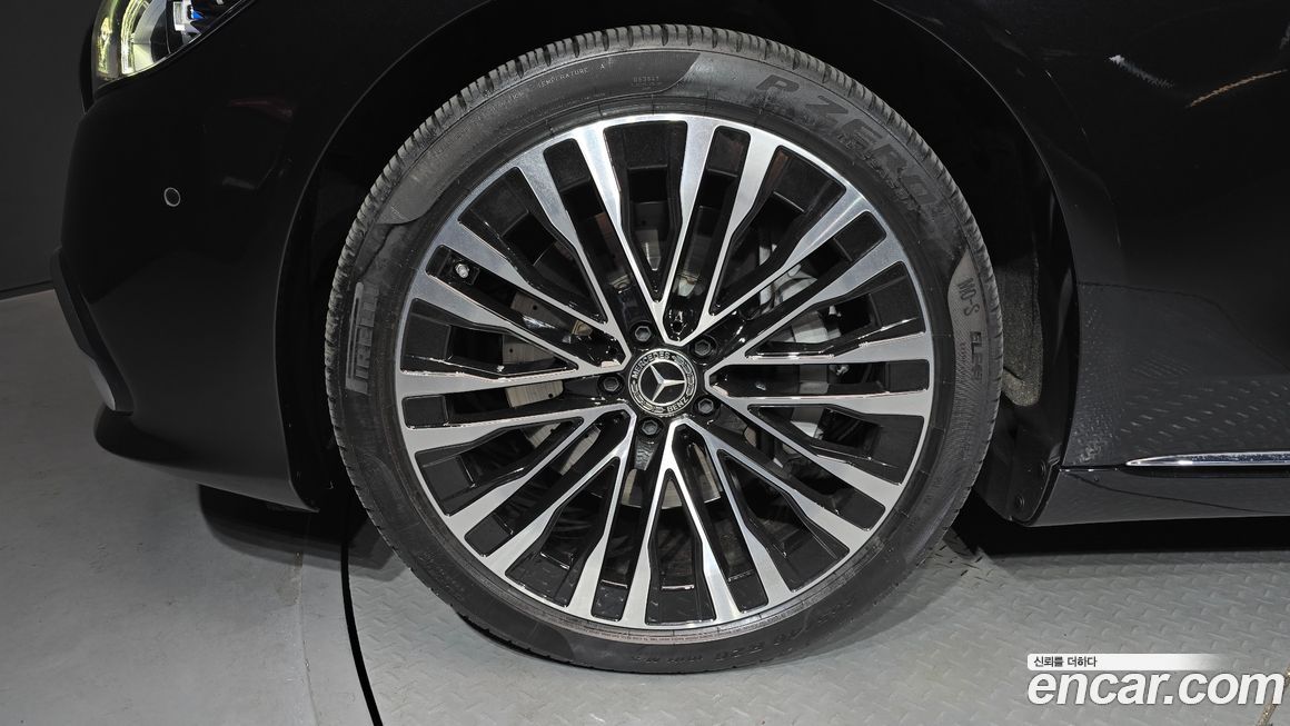 Mercedes-Benz S-Class 2023