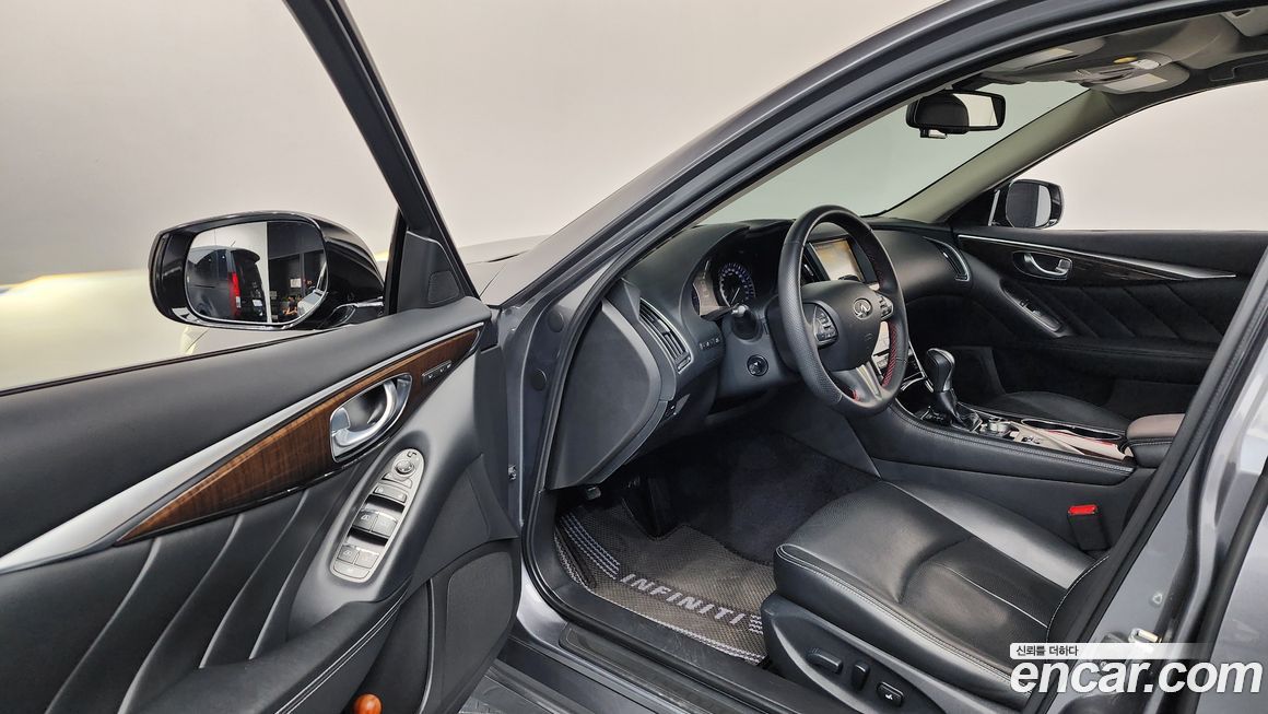 Infiniti Q50 2016