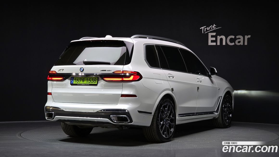 BMW X7 2025