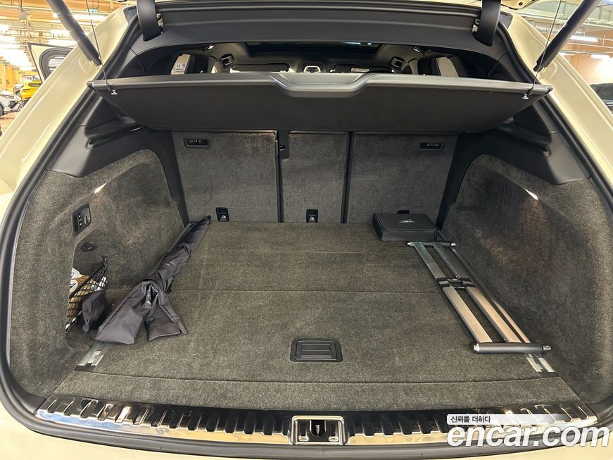 Bentley Bentayga 2023