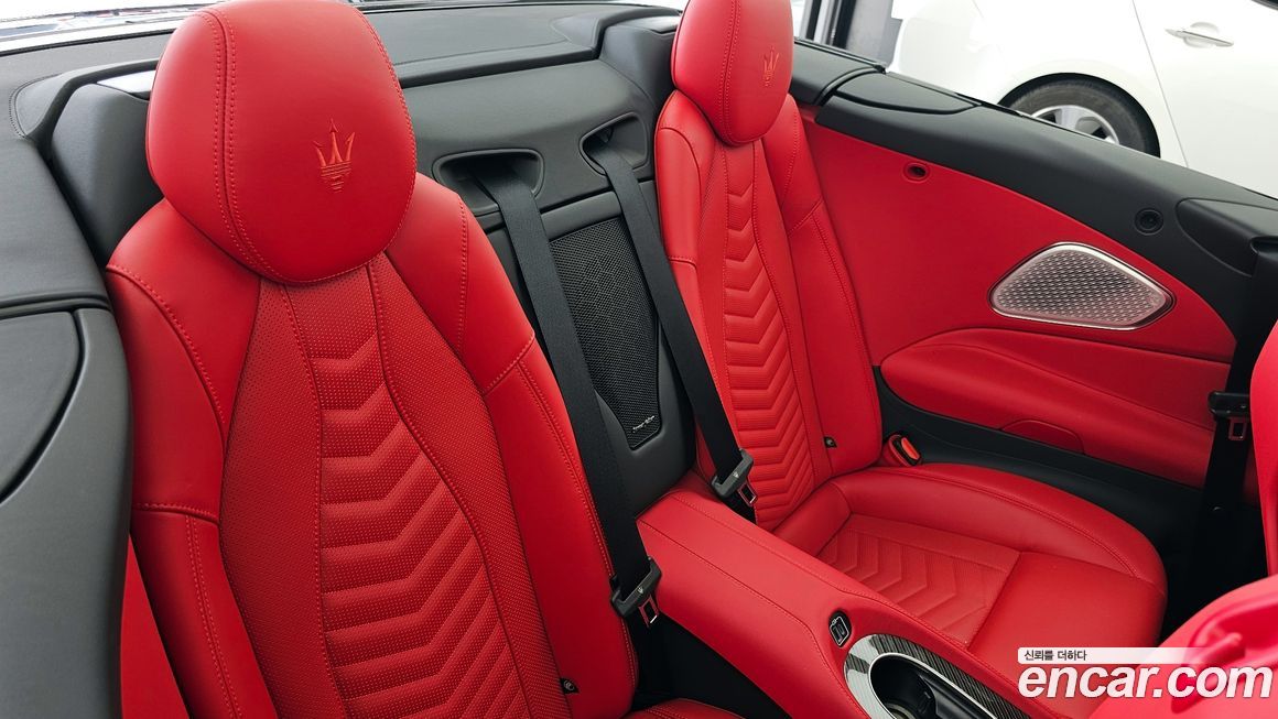 Maserati Gran Cabrio 2024