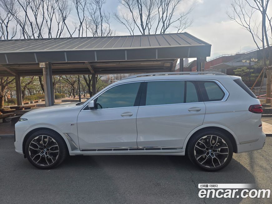 BMW X7 2025