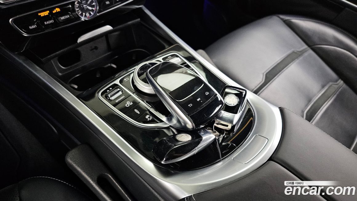 Mercedes-Benz G-Class 2021