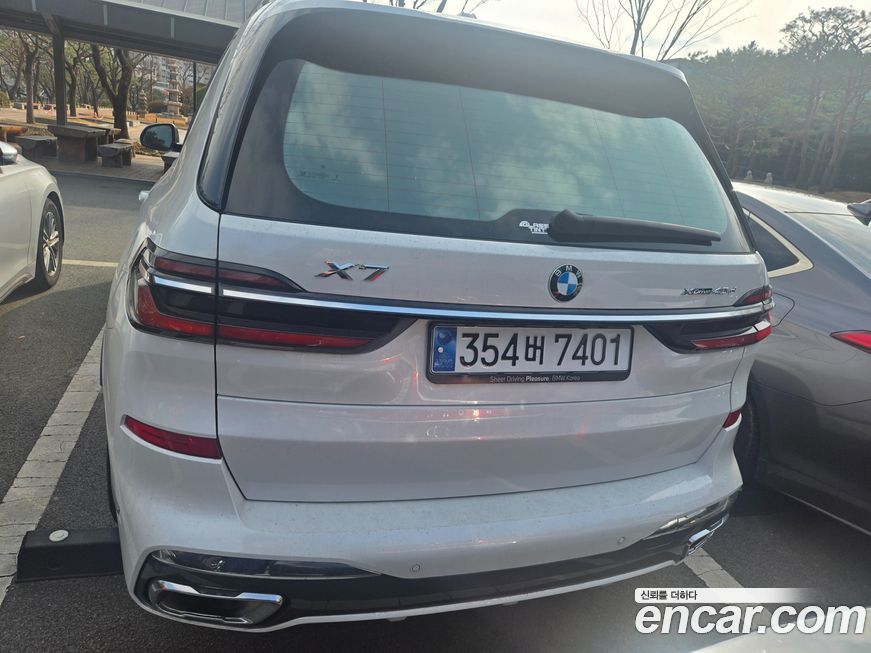 BMW X7 2025