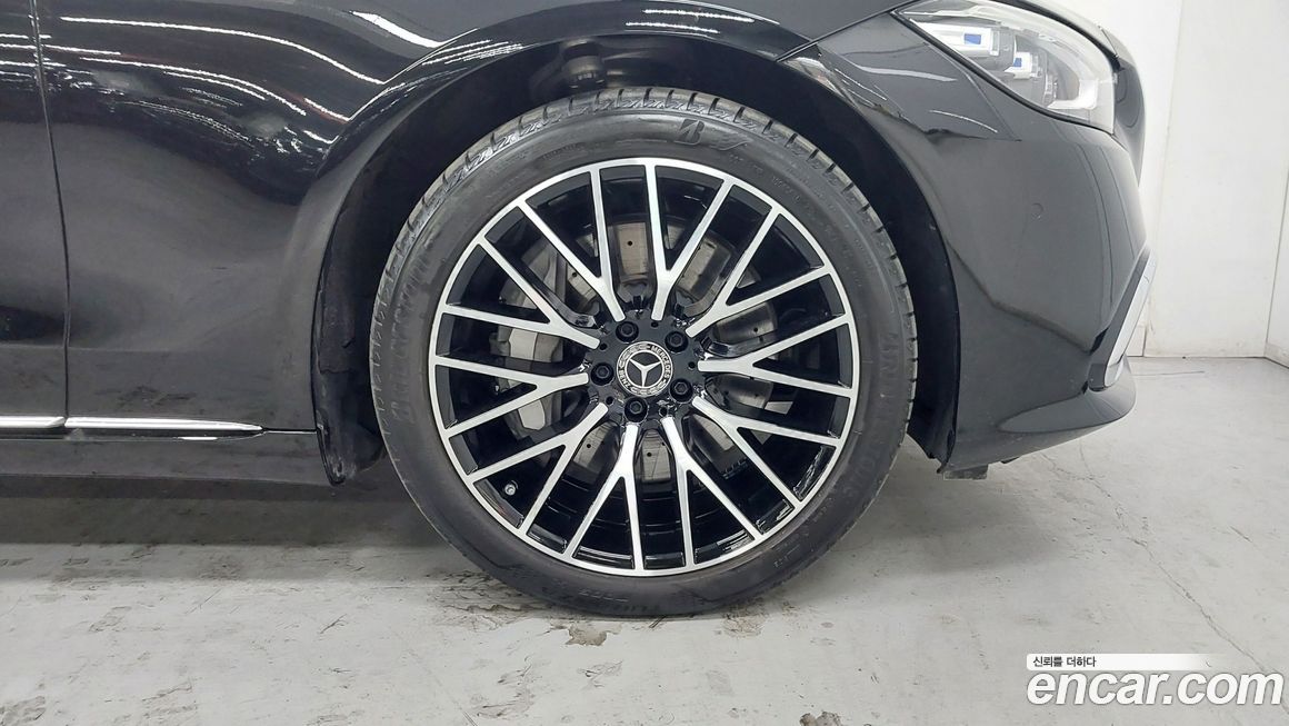 Mercedes-Benz S-Class 2026