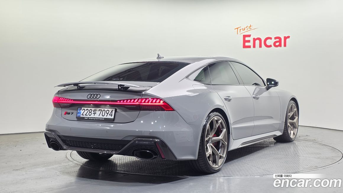 Audi RS7 2025