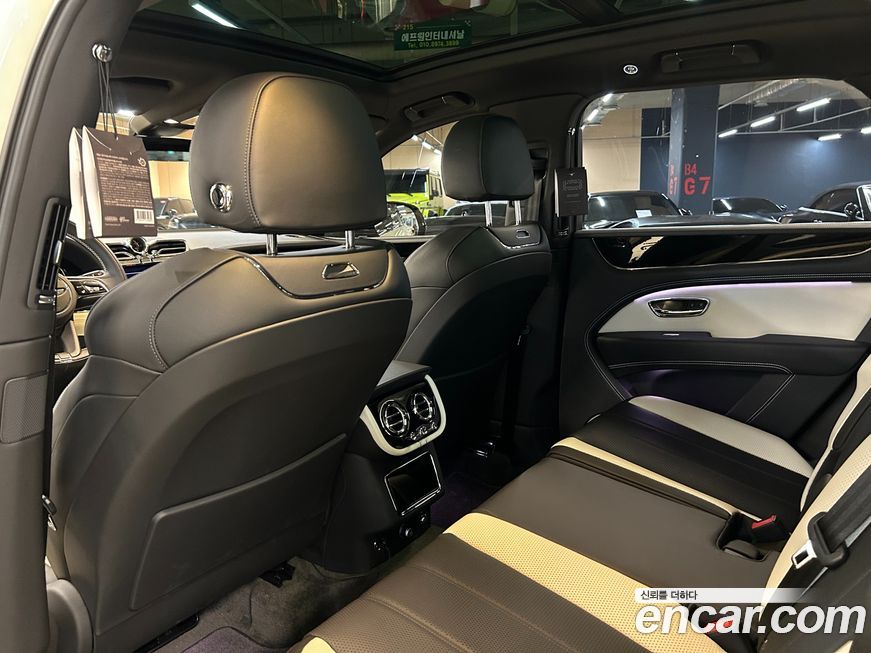 Bentley Bentayga 2023